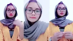 Yulia Ukhty Nakal Pamer Belahan Dada Sampai Nampak.
