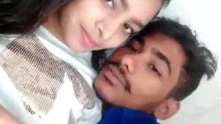 Ciuman Basah Pasangan Desi Yang Bikin Merem Melek
