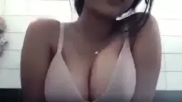 Lagi Sange, Dipanggil Dari Luar, Makin Tegang Sambil Nahan.