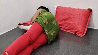 Seorang Pria Mesum Mengebor Lubang Pantat Adiknya Di Video Seks Tamil