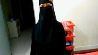 Slut Hijabi Girl Gets Fuck By Her Lover In Pakistani Sex