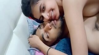 Video Panas Cewek India Ngewe Sama Pacar Bejatnya Di Kamar Hotel