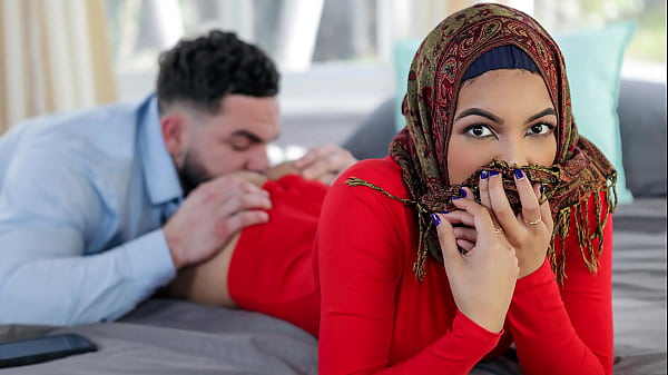Bokep Stepbro Ajarin Stepsis Hijab Biar Siap Sebelum Nikah, Hot Banget Sampe Basah